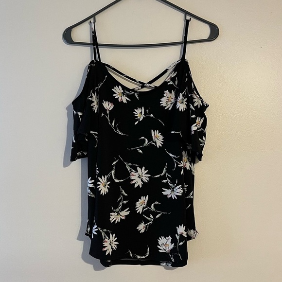 Kaileigh Stitch Fix Valette Back Detail Cold Shoulder Knit Top Printed Blouse - Picture 2 of 6